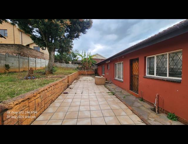 4 BEDROOM FREESTANDING FOR SALE IN ALLANDALE